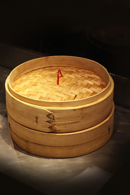 専用蒸し器はいらない。フライパンと「蒸し板」で始める、ズボラな私の『毎日せいろ』生活