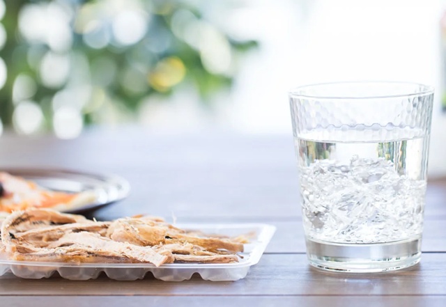 脱・スナック菓子。30代からの「あたりめ」選びは、セブンと「水くぐらせ」で完成する。