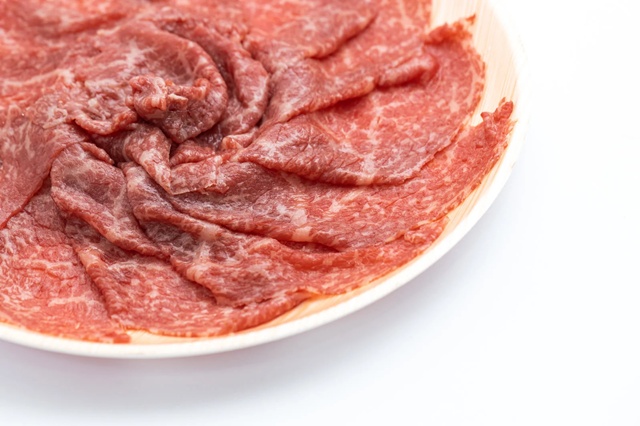 シャトーブリアンとは？ヒレとの決定的違いと、自宅で失敗しない「中心温度65℃」の焼き方