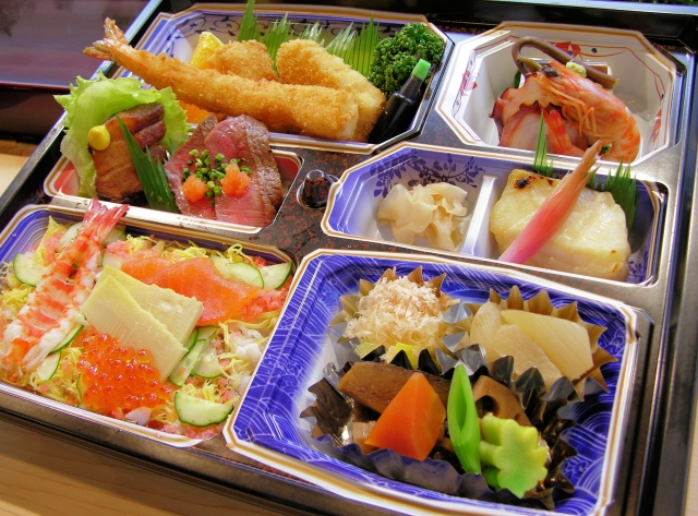 幕の内弁当の正解とは？総務のプロが教える「三種の神器」と失敗しない選び方